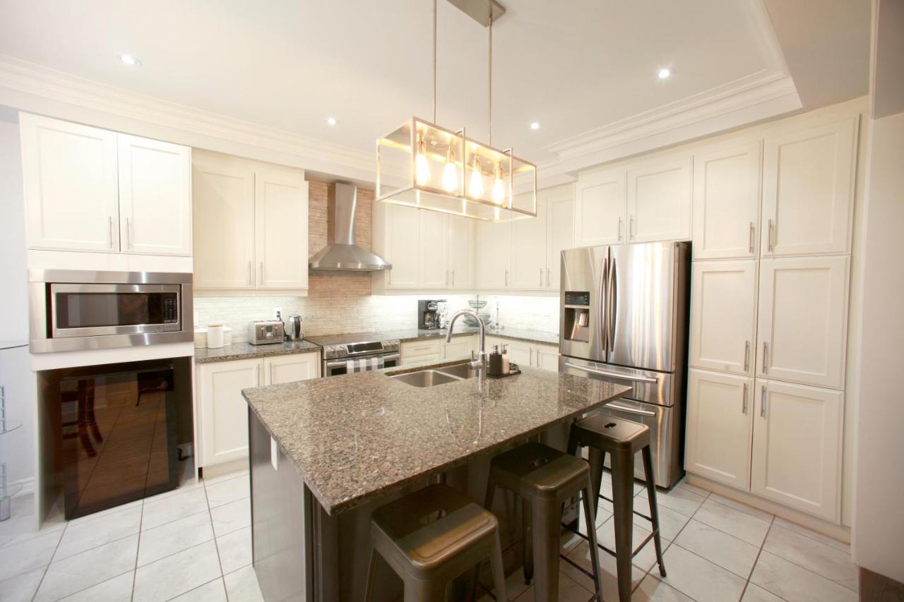 Beautiful 4 Bedroom Upper Unit Of Home, No Shared Spaces Georgetown Bagian luar foto