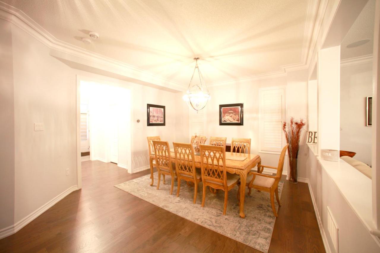 Beautiful 4 Bedroom Upper Unit Of Home, No Shared Spaces Georgetown Bagian luar foto